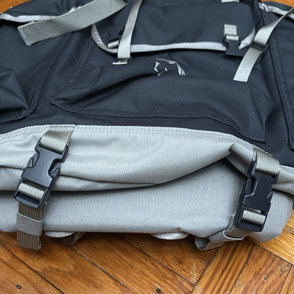 L.L. Bean Black and Gray Men's Backpack - Picture 6 of 7